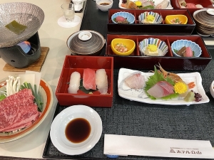 夕食